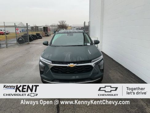 Used 2025 Chevrolet Trax LT image 5