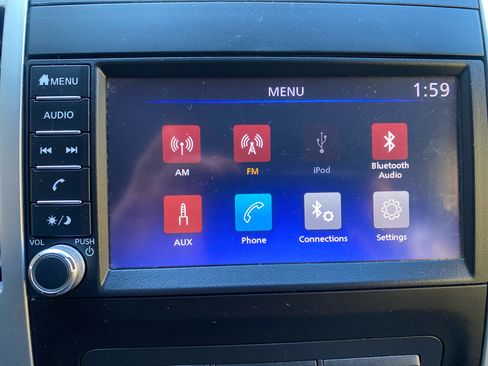 Used 2019 Nissan Frontier SV image 14