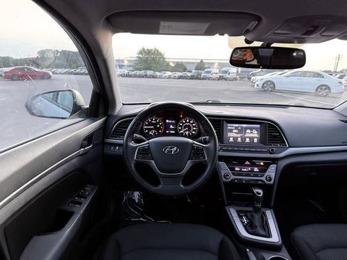 Used 2017 Hyundai Elantra Value Edition w/ Cargo Package FWD image 24