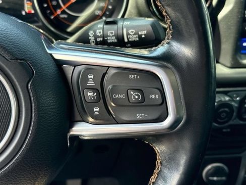 Used 2020 Jeep Wrangler Unlimited Sahara AWD/4WD image 20