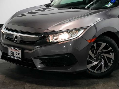 Used 2018 Honda Civic EX image 10