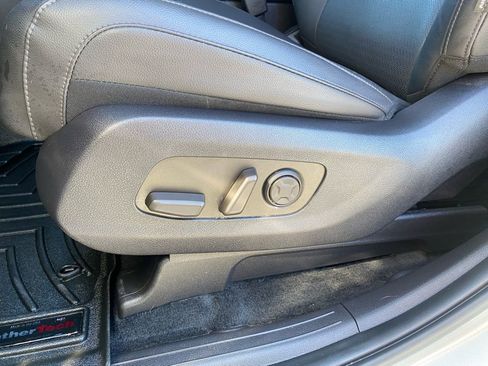 Used 2025 Kia Carnival SX Prestige image 11