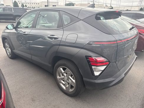 Used 2025 Hyundai Kona SE FWD image 7