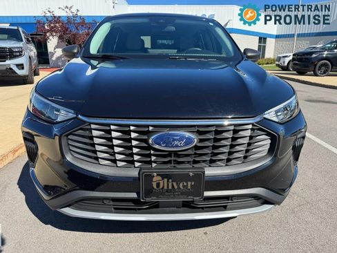 Certified 2023 Ford Escape Active w/ Tech Pack #1 AWD/4WD image 2