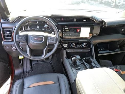 Used 2025 GMC Sierra 1500 AT4 w/ AT4 Premium Package AWD/4WD image 3