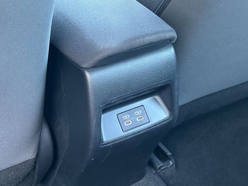 Used 2024 Toyota Corolla LE image 17