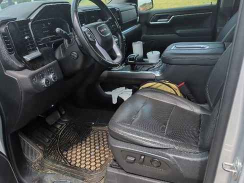 Used 2022 GMC Sierra 1500 SLT AWD/4WD image 17