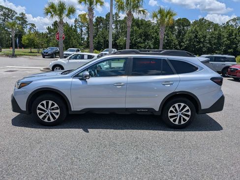 Used 2022 Subaru Outback Premium AWD/4WD image 7