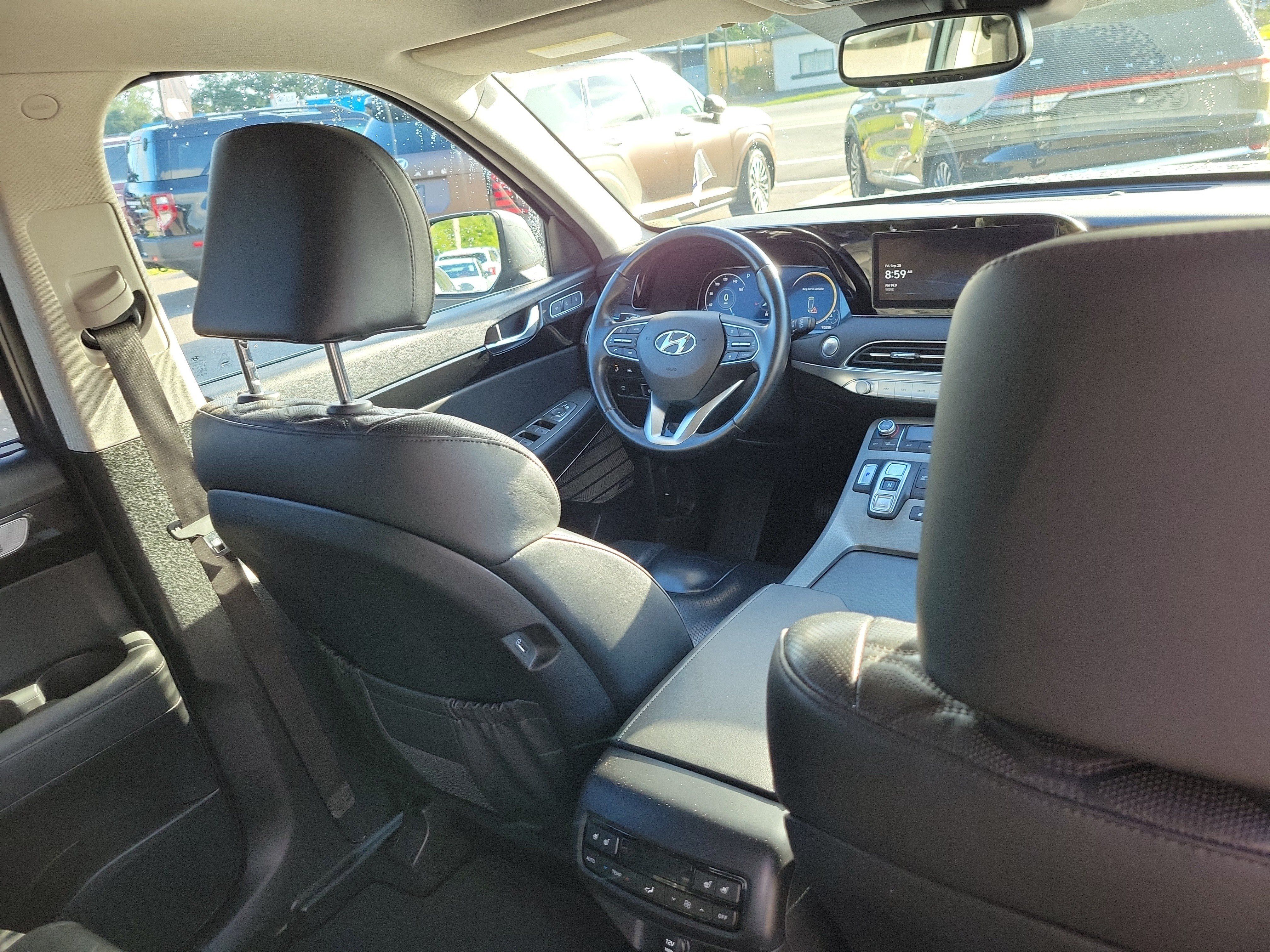 Used 2022 Hyundai Palisade Limited w/ Cargo Package FWD image 13