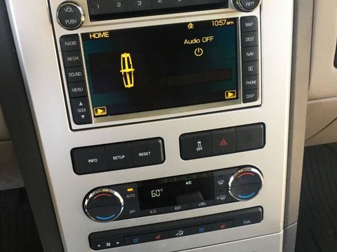 Used 2010 Lincoln MKX 2WD image 22