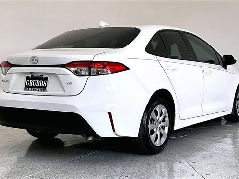 Used 2026 Toyota Corolla LE FWD image 2