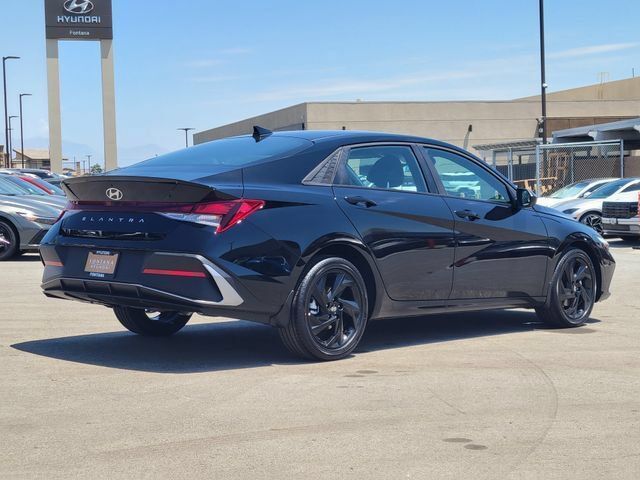 New 2026 Hyundai Elantra SEL Sport FWD image 4