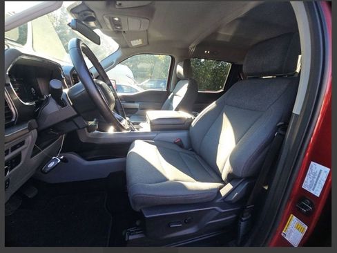 Used 2024 Ford F150 Lightning XLT image 11