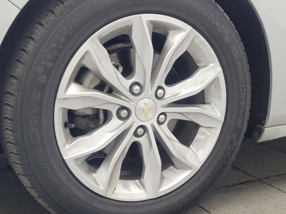 Used 2020 Chevrolet Malibu LT FWD image 31