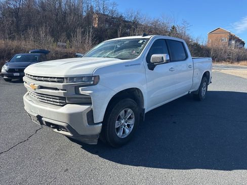 Used 2019 Chevrolet Silverado 1500 LT image 2