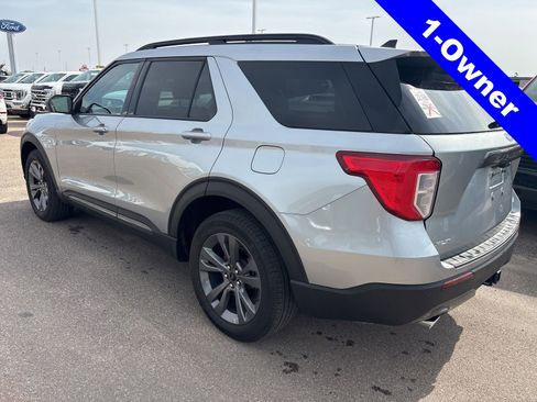 Used 2023 Ford Explorer XLT w/ Equipment Group 202A AWD/4WD image 2
