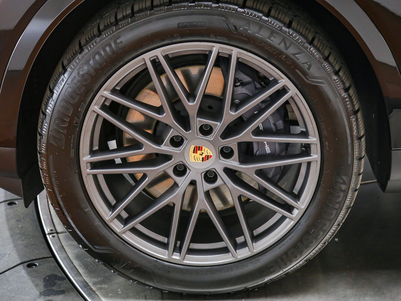 Certified 2024 Porsche Cayenne Coupe AWD/4WD image 13