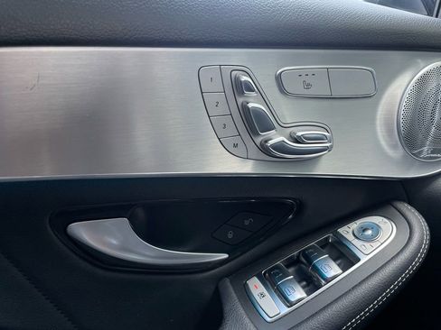 Used 2019 Mercedes-Benz GLC 300 4MATIC image 13