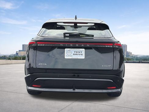 Certified 2024 Nissan Ariya FWD image 4