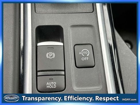 Used 2025 Nissan Pathfinder SV AWD/4WD image 30