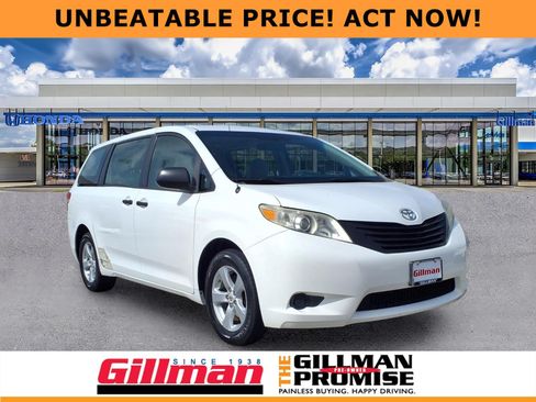 Used 2012 Toyota Sienna FWD image 1