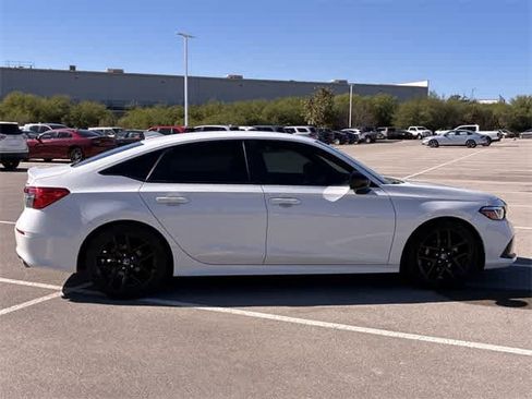 Used 2024 Honda Civic Sport image 7