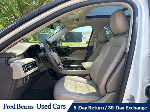 Used 2023 Lincoln Aviator AWD w/ Premium Package image 11