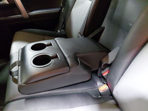 Used 2022 Toyota 4Runner SR5 Premium w/ Moonroof Package AWD/4WD image 20