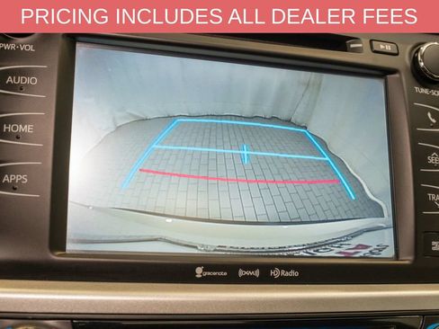 Used 2016 Toyota Highlander XLE FWD image 16