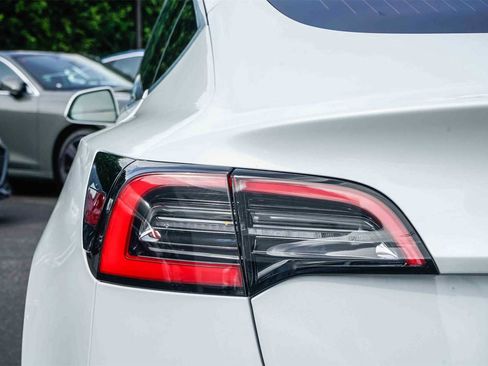 Used 2020 Tesla Model 3 Long Range image 9