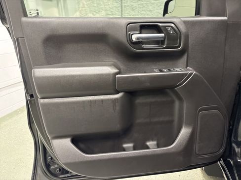 Used 2020 Chevrolet Silverado 1500 Custom Trail Boss w/ Custom Convenience Package AWD/4WD image 14