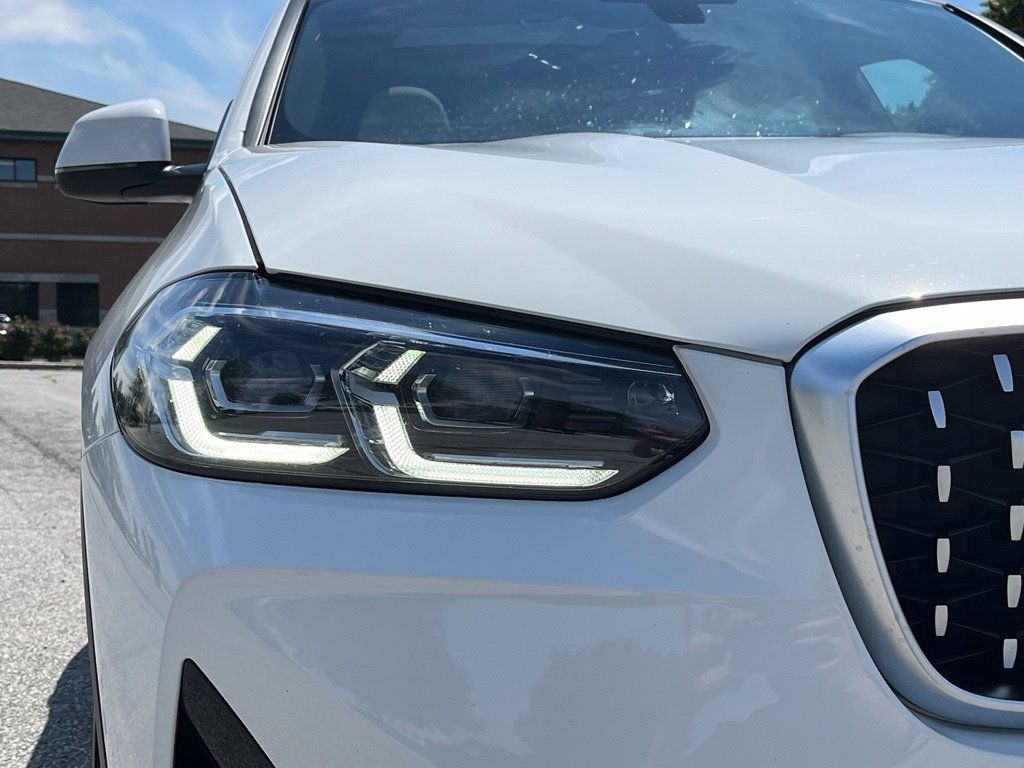 Certified 2025 BMW X4 xDrive30i w/ Premium Package AWD/4WD image 23