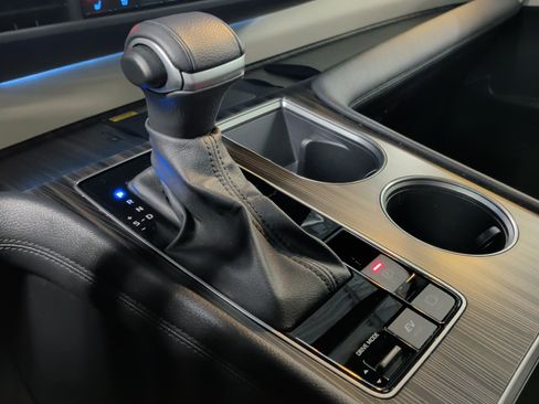 Used 2023 Toyota Sienna Platinum image 26