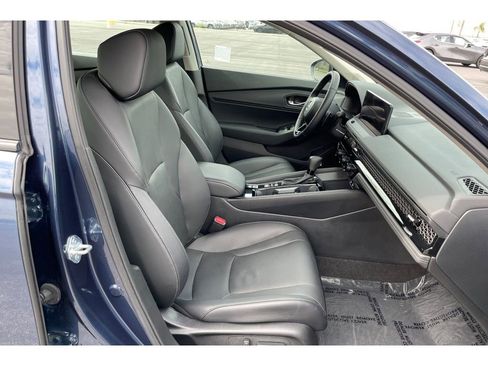 Certified 2025 Honda Accord EX-L image 18