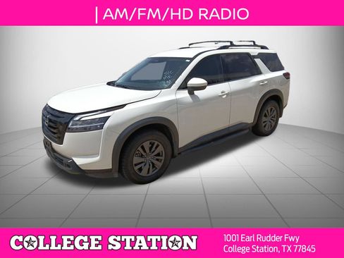 Used 2022 Nissan Pathfinder SV w/ SV Black Package FWD image 6