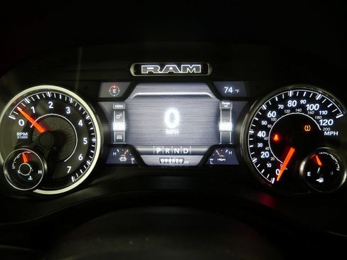 Used 2019 RAM 1500 Big Horn AWD/4WD image 14