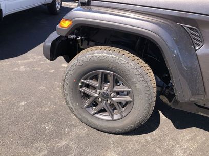 New 2026 Jeep Gladiator Sport