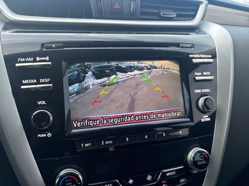 Used 2016 Nissan Murano S image 20