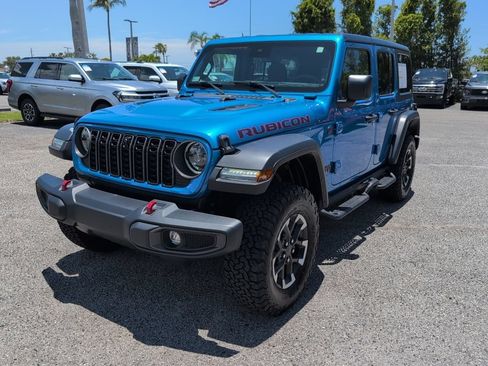 Used 2024 Jeep Wrangler Unlimited Rubicon w/ Technology Group AWD/4WD image 6
