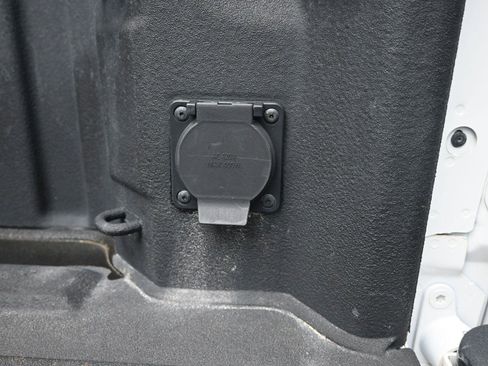 Used 2023 GMC Sierra 1500 SLT w/ SLT Premium Package image 19