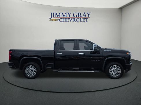 Used 2020 Chevrolet Silverado 2500 High Country w/ Z71 Off-Road Package AWD/4WD image 6