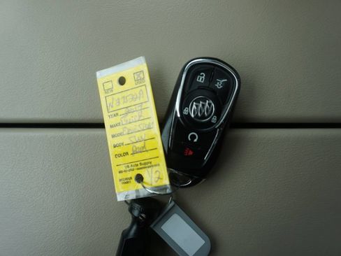 Used 2017 Buick Envision Essence AWD/4WD image 34
