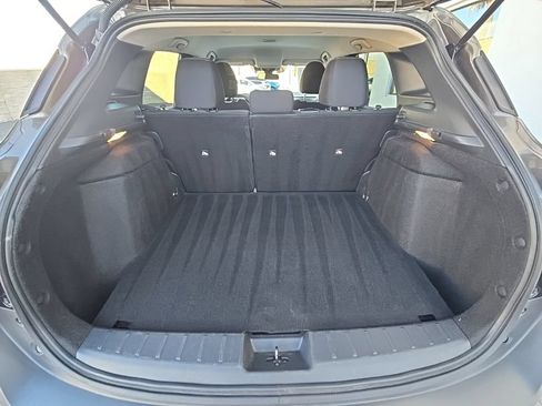Used 2025 Nissan Kicks SV AWD/4WD image 29