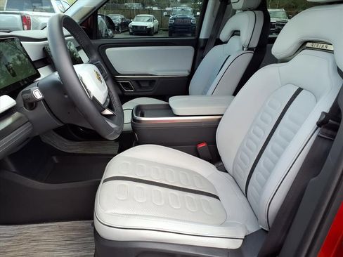 Used 2024 Rivian R1T Adventure image 34