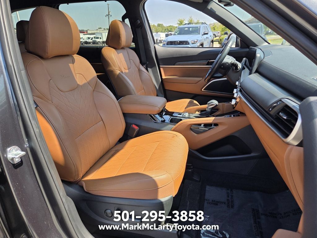 Used 2024 Kia Telluride EX X-Line AWD/4WD image 16