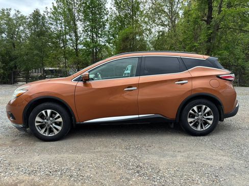 Used 2015 Nissan Murano SV w/ Premium Package image 2