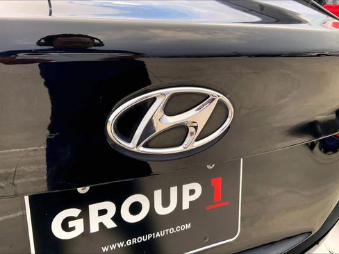 Used 2020 Hyundai Accent SEL image 9