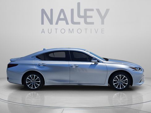 Certified 2022 Lexus ES 300h w/ Premium Package FWD image 6