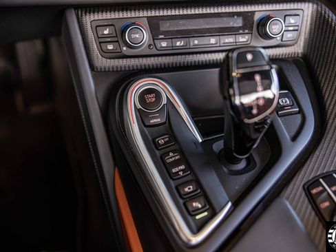 Used 2019 BMW i8 Roadster image 30