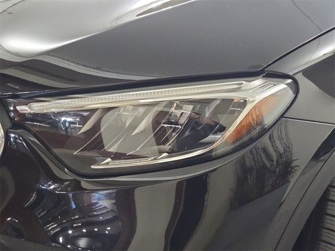 Used 2023 Mercedes-Benz GLC 300 4MATIC image 34